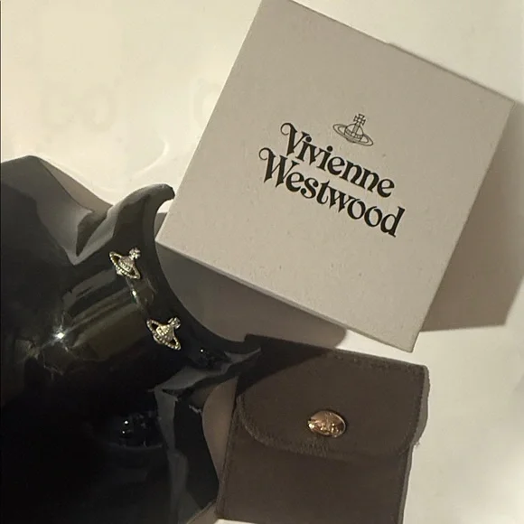 Vivienne Westwood Silver Orb Earrings - Picture 4 of 4